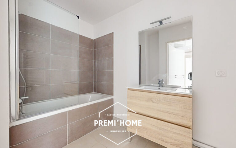 A VENDRE T3 DE 2024 EN RDC QUARTIER FACULTES - Premi'home Agence immobilière Aix En Provence