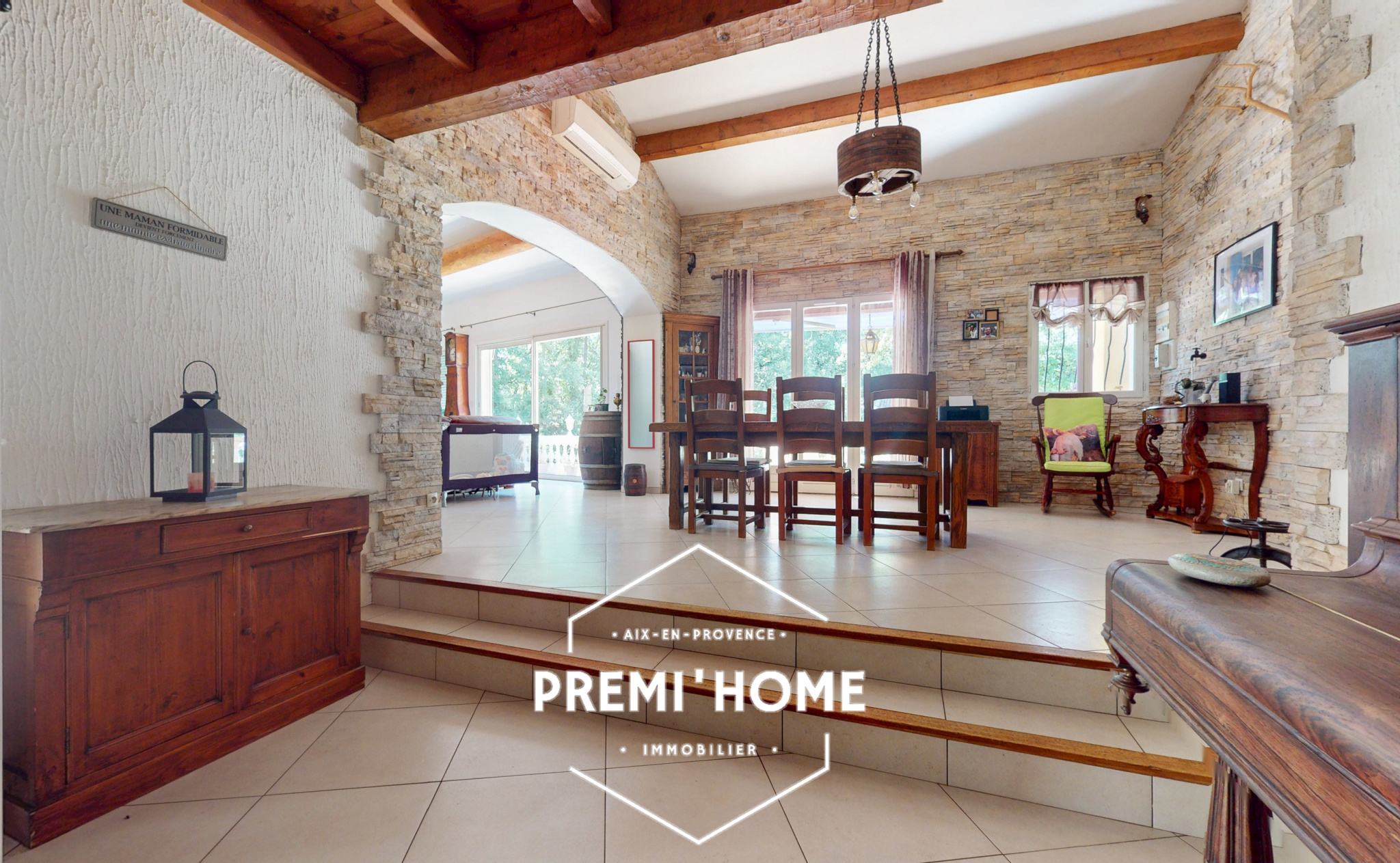 MAISON T4/5 178M2 PISCINE ET GARAGE NANS LES PINS - Premi'home Agence immobilière Aix En Provence