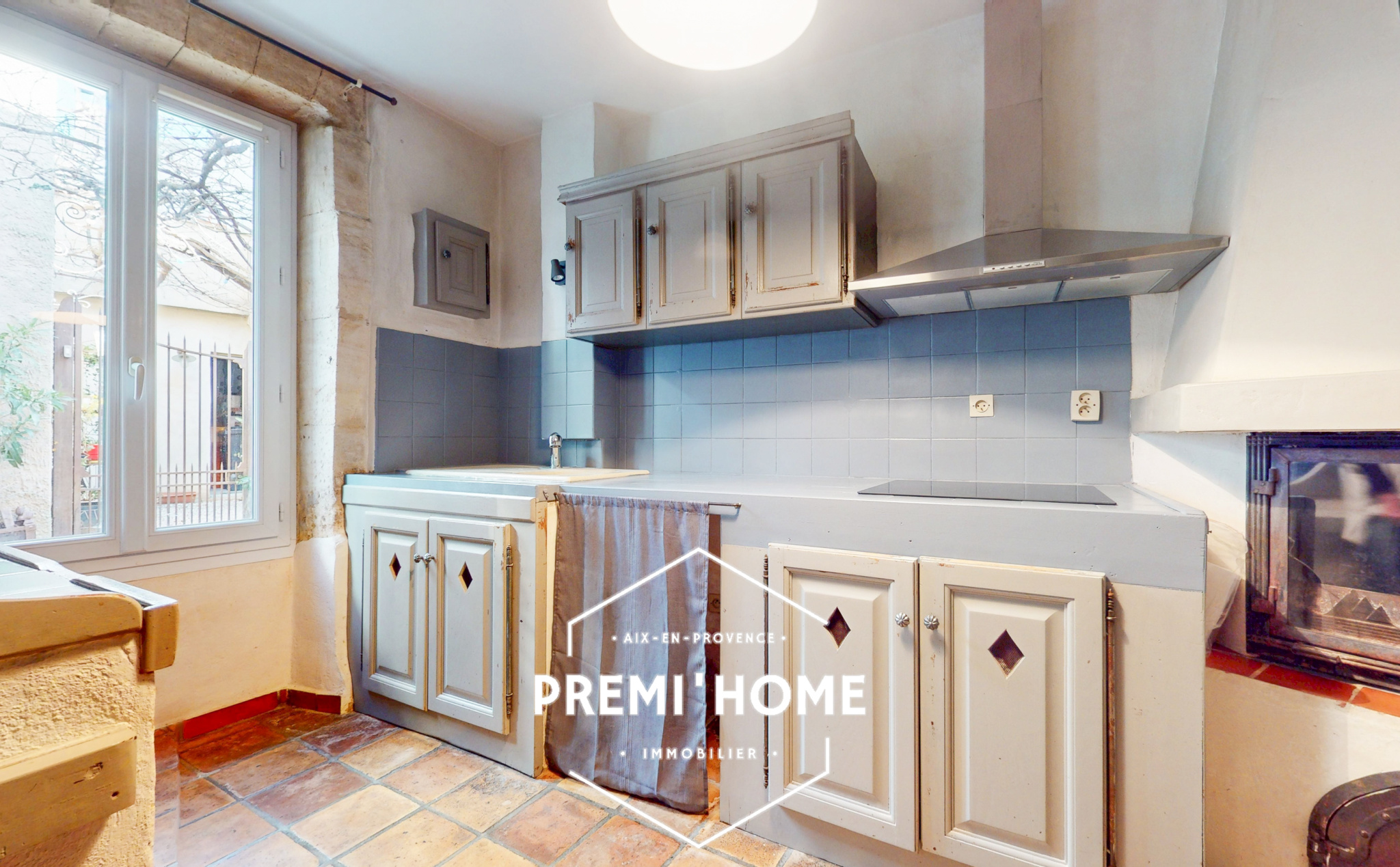 A VENDRE MAISON DE VILLAGE 2 CHAMBRES AUREILLE - Premi'home Agence immobilière Aix En Provence