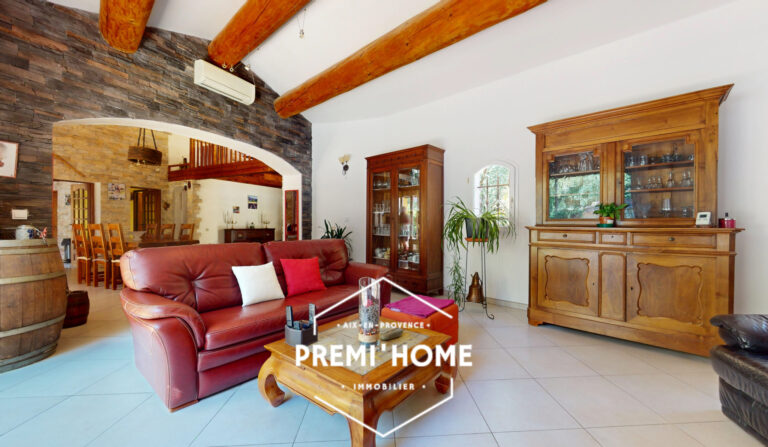 MAISON T4/5 178M2 PISCINE ET GARAGE NANS LES PINS - Premi'home Agence immobilière Aix En Provence