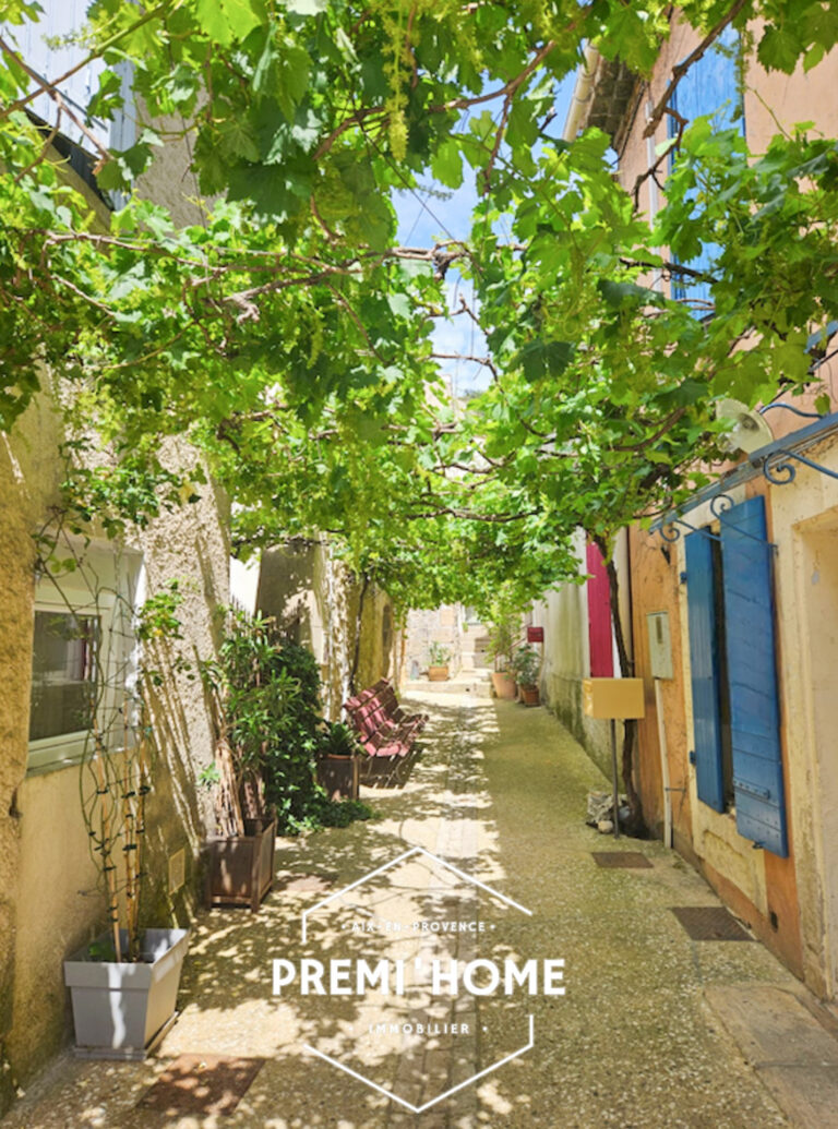 A VENDRE MAISON DE VILLAGE 2 CHAMBRES AUREILLE - Premi'home Agence immobilière Aix En Provence