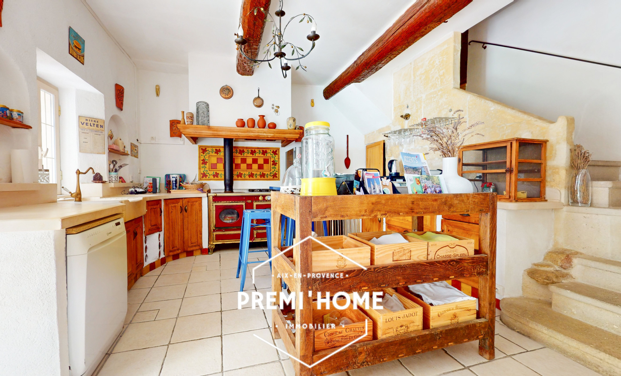 Maison de village en R+2 avec cour et terrasse Aureille - Premi'home Agence immobilière Aix En Provence