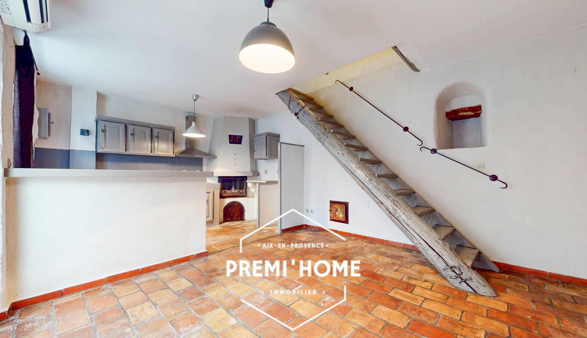 A VENDRE MAISON DE VILLAGE 2 CHAMBRES AUREILLE - Premi'home Agence immobilière Aix En Provence