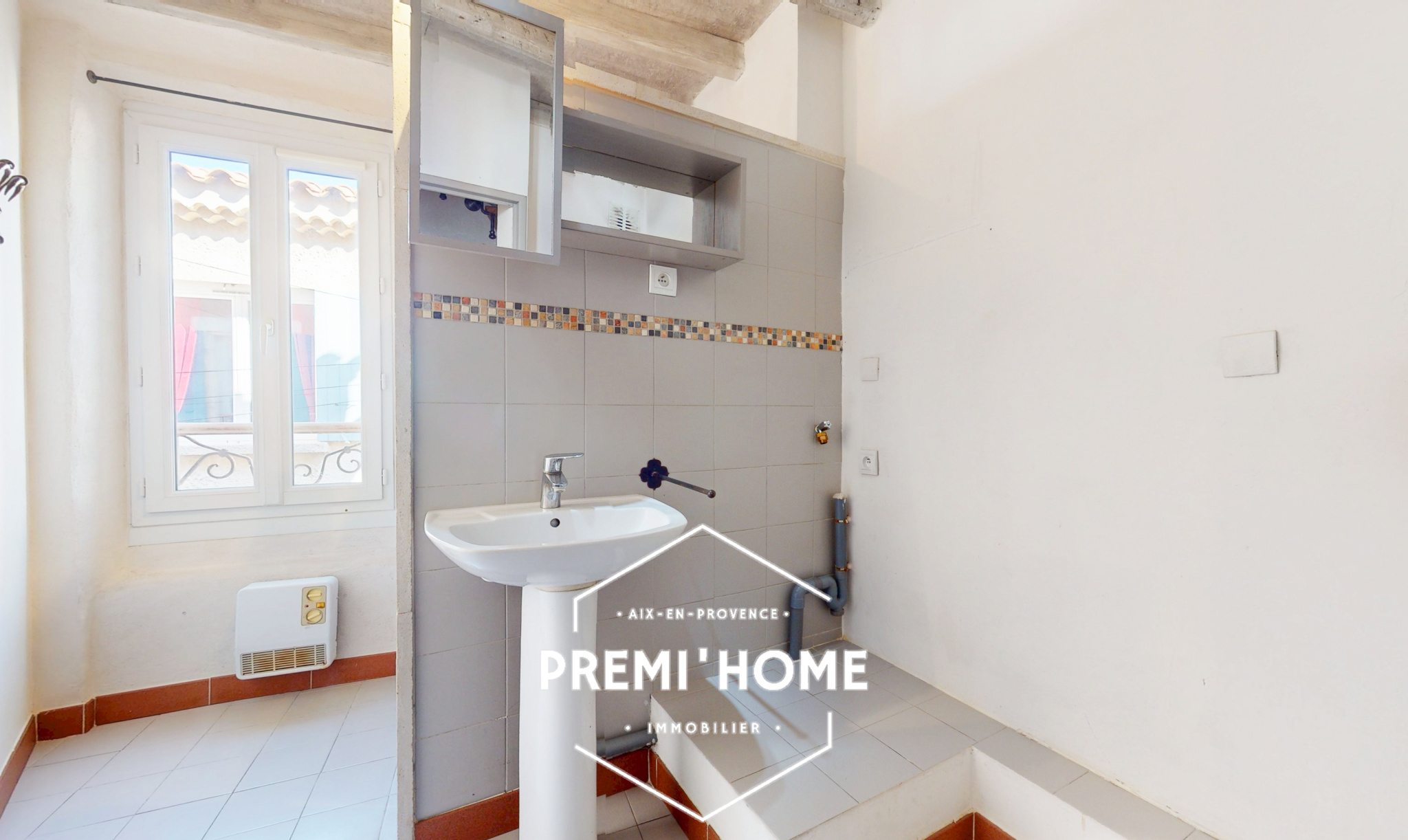 A VENDRE MAISON DE VILLAGE 2 CHAMBRES AUREILLE - Premi'home Agence immobilière Aix En Provence