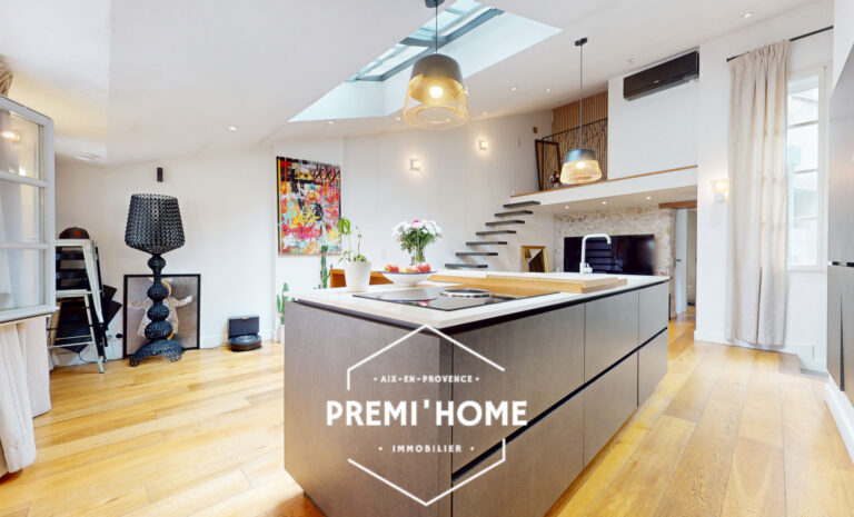 A VENDRE T2/3 DUPLEX RENOVE CENTRE VILLE AIX EN PROVENCE - Premi'home Agence immobilière Aix En Provence