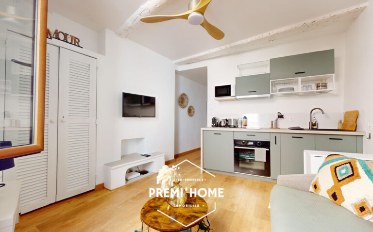 * A VENDRE T2 RENOVE CENTRE HISTORIQUE AIX * - Premi'home Agence immobilière Aix En Provence