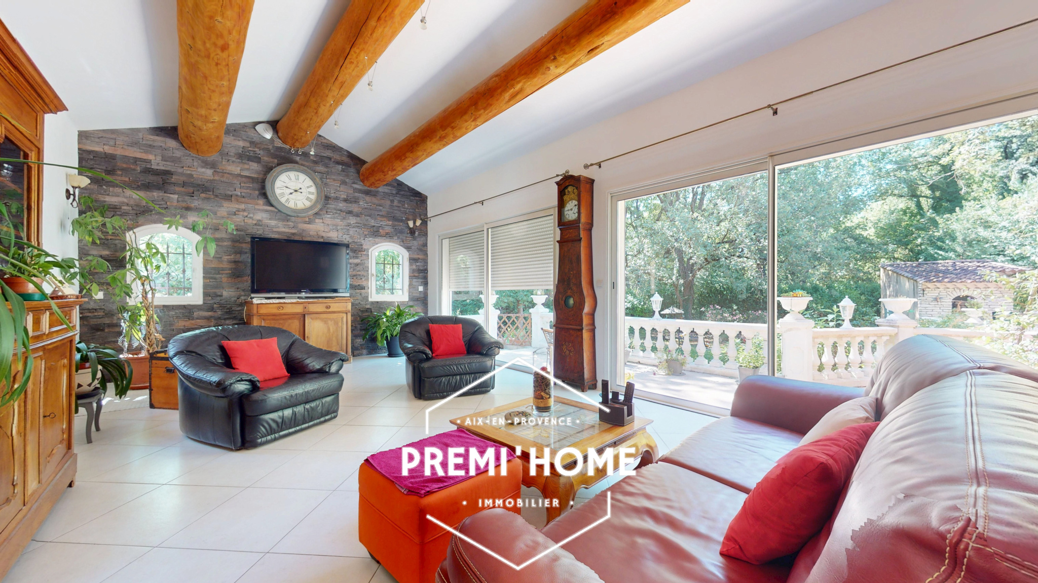 MAISON T4/5 178M2 PISCINE ET GARAGE NANS LES PINS - Premi'home Agence immobilière Aix En Provence