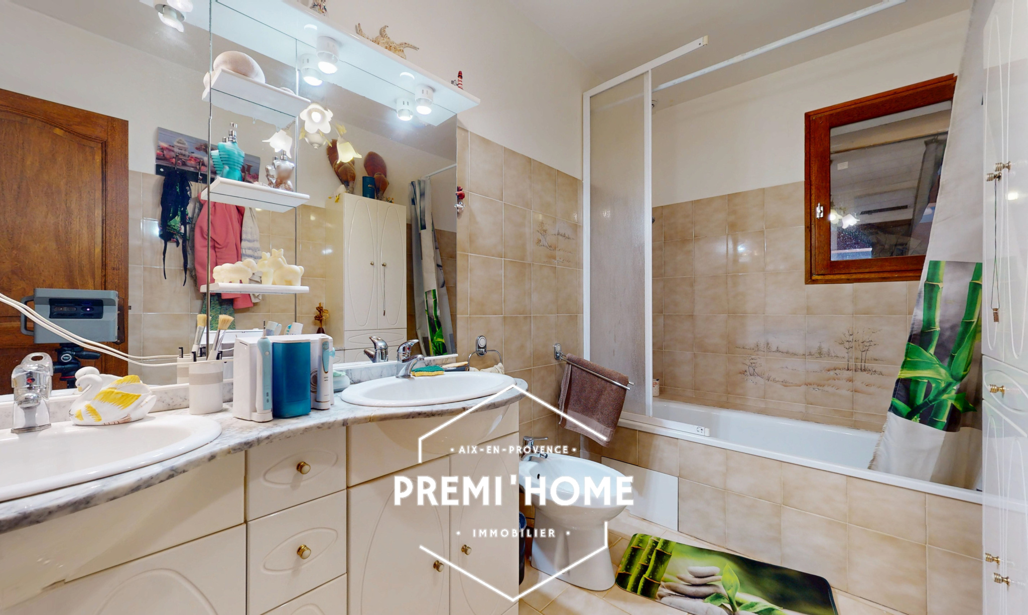 MAISON T4/5 178M2 PISCINE ET GARAGE NANS LES PINS - Premi'home Agence immobilière Aix En Provence