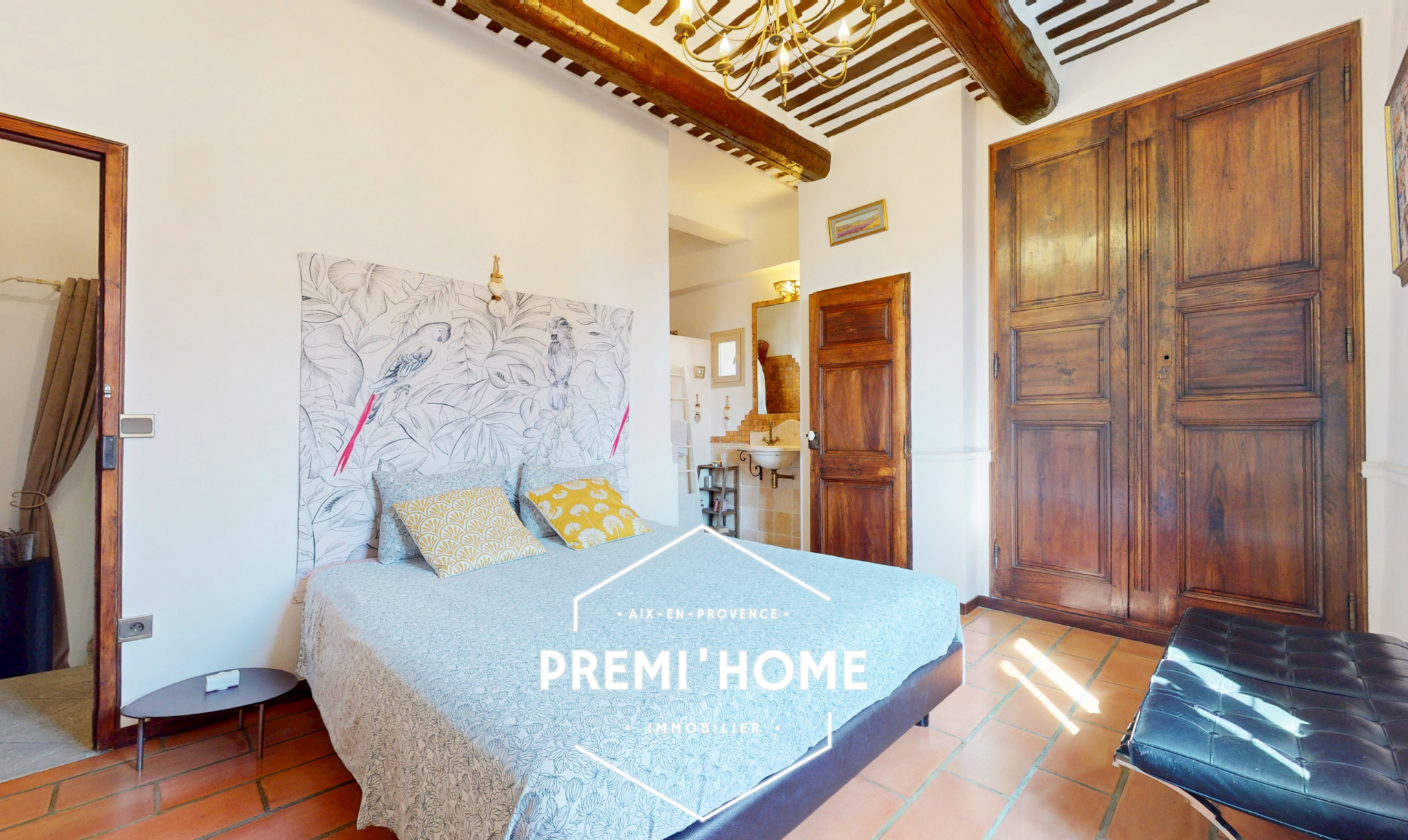 Maison de village en R+2 avec cour et terrasse Aureille - Premi'home Agence immobilière Aix En Provence