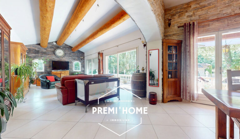 MAISON T4/5 178M2 PISCINE ET GARAGE NANS LES PINS - Premi'home Agence immobilière Aix En Provence
