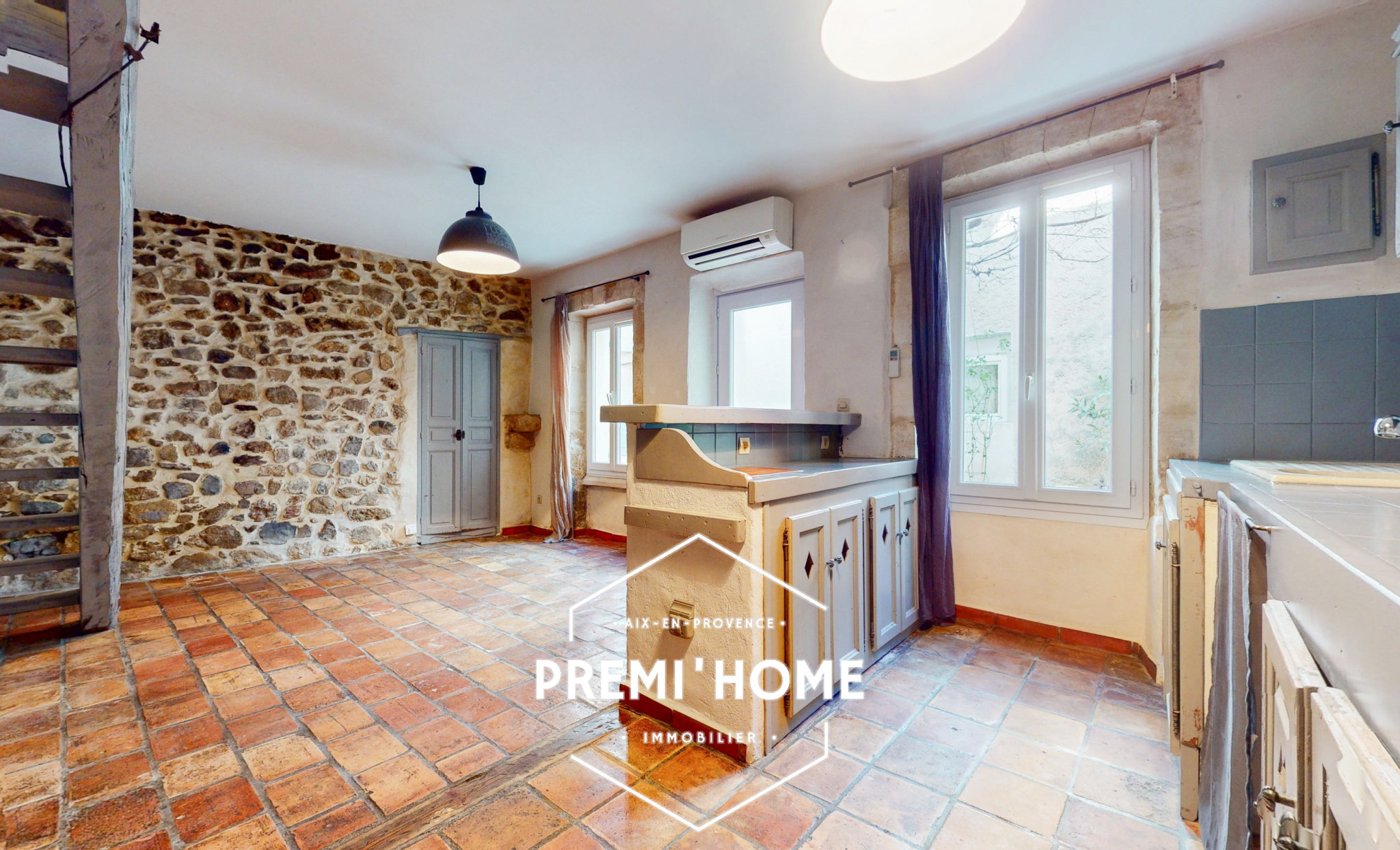 A VENDRE MAISON DE VILLAGE 2 CHAMBRES AUREILLE - Premi'home Agence immobilière Aix En Provence