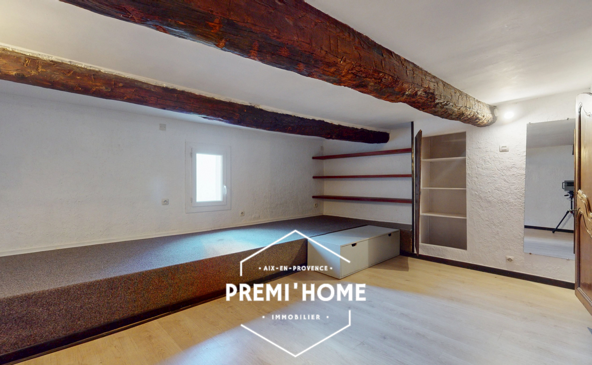 A VENDRE T2/3 CENTRE HISTORIQUE AIX EN PROVENCE - Premi'home Agence immobilière Aix En Provence