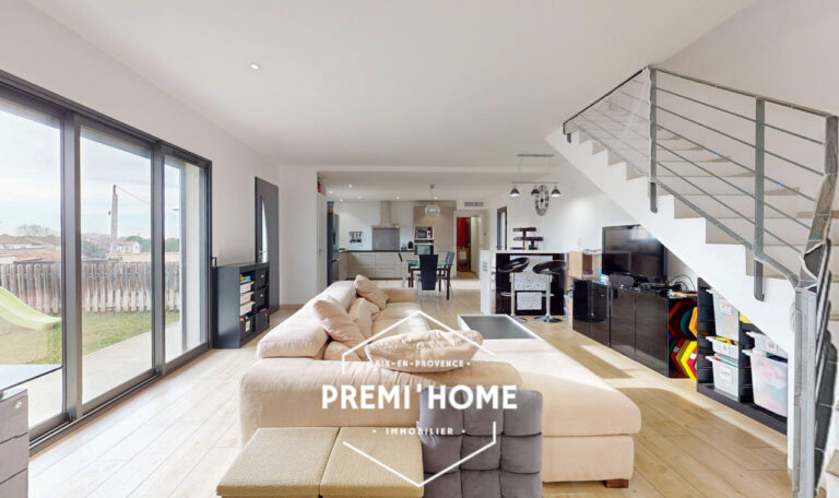 4 PIÈCES 105 M2 MAISON EN R+1 GARAGE ET JARDIN ST RÉMY - Premi'home Agence immobilière Aix En Provence