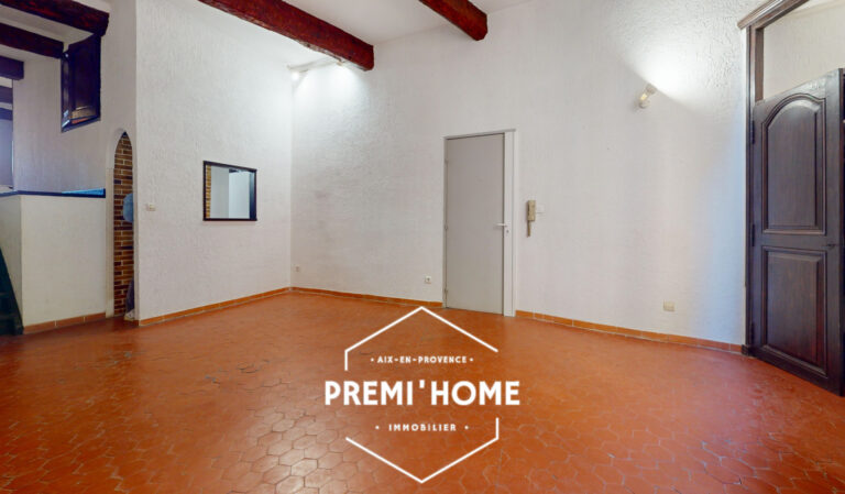 A VENDRE T2/3 CENTRE HISTORIQUE AIX EN PROVENCE - Premi'home Agence immobilière Aix En Provence