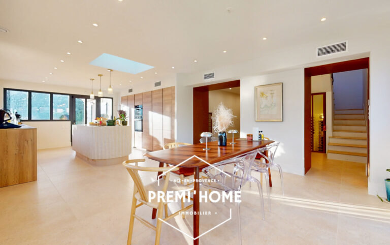 VILLA CONTEMPORAINE A VENDRE A PUYRICARD - Premi'home Agence immobilière Aix En Provence