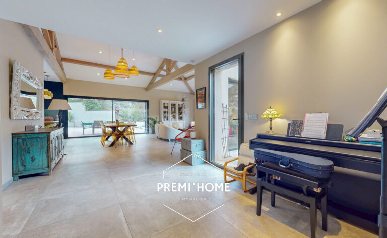 MAISON RECENTE AVEC PISCINE SAINT MARC JAUMEGARDE - Premi'home Agence immobilière Aix En Provence