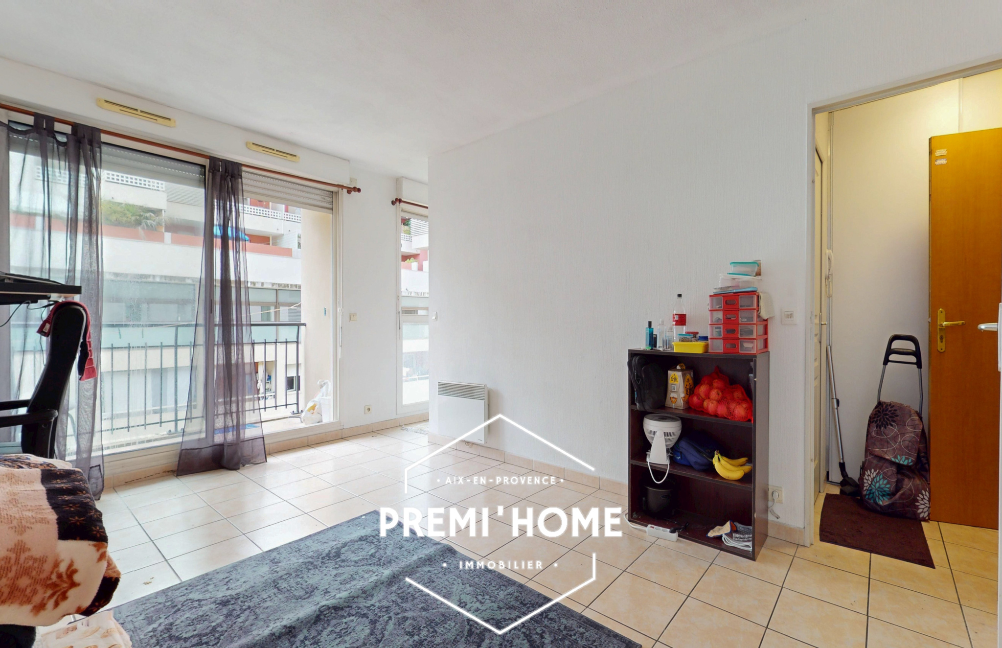 STUDIO DERNIER ETAGE QUARTIER RENAISSANCE AIX - Premi'home Agence immobilière Aix En Provence