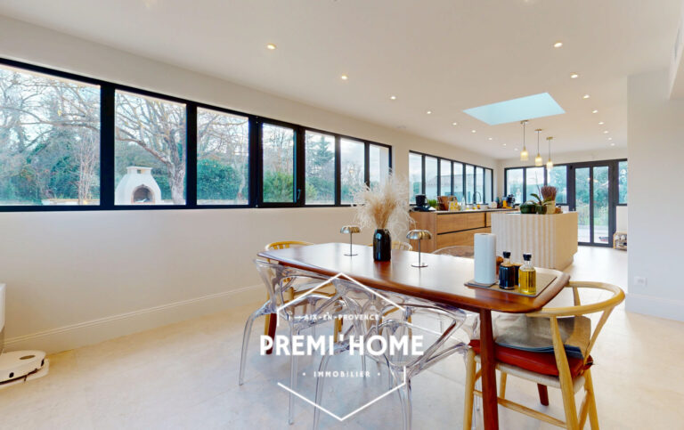 VILLA CONTEMPORAINE A VENDRE A PUYRICARD - Premi'home Agence immobilière Aix En Provence