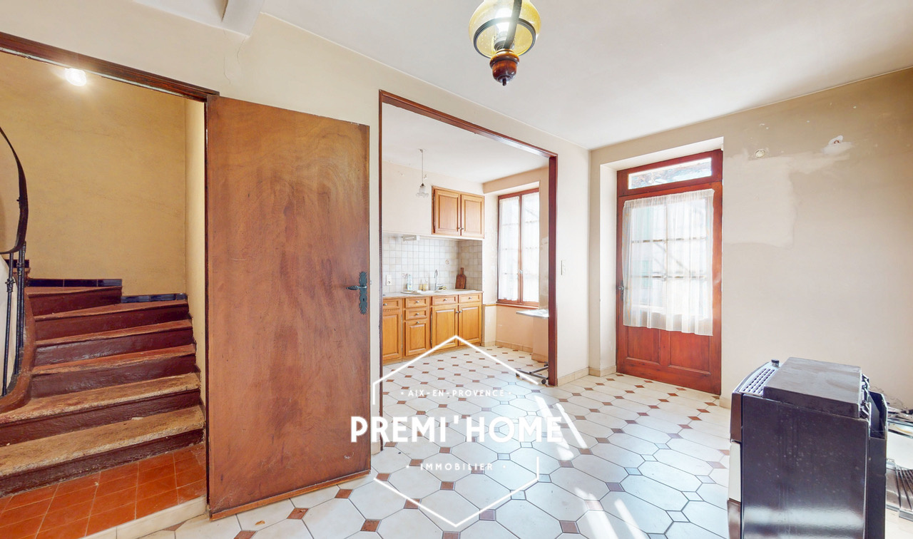 6 PIÈCES 105 M2 MAISON  DE VILLAGE À RÉNOVER AUREILLE - Premi'home Agence immobilière Aix En Provence