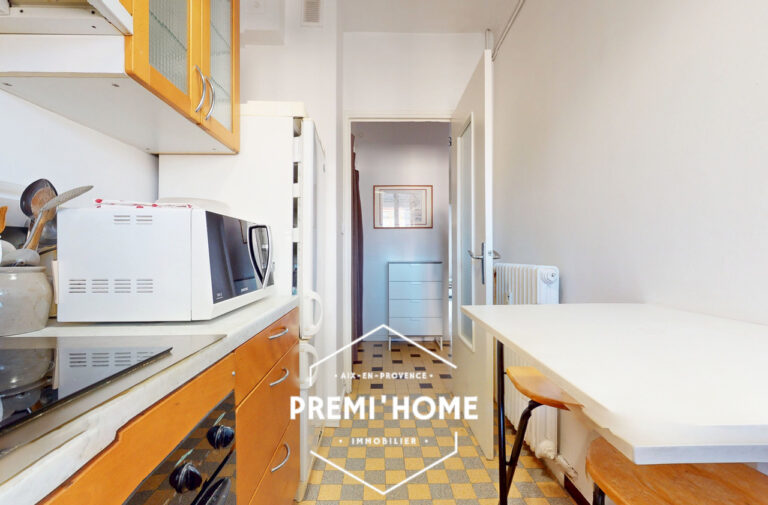 A VENDRE T2 AVEC BALCON DERNIER ETAGE AIX - Premi'home Agence immobilière Aix En Provence