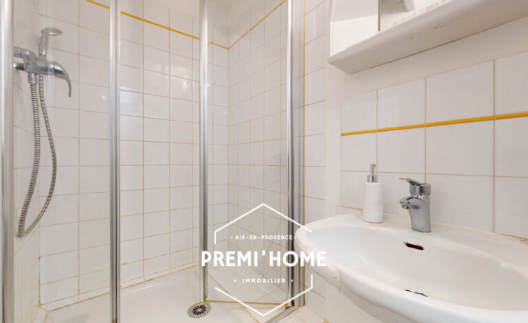 AIX-EN-PROVENCE   CENTRE HISTORIQUE   T1/T2 AVEC MEZZANINE - Premi'home Agence immobilière Aix En Provence