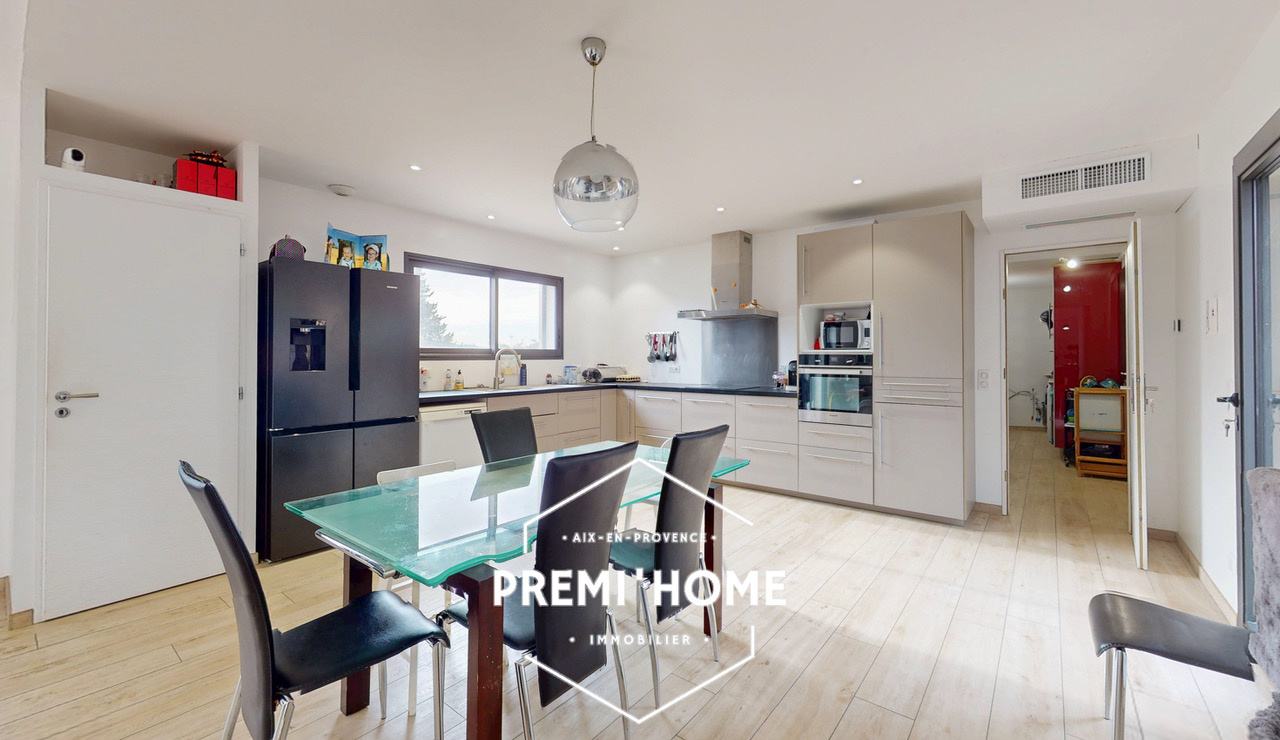 4 PIÈCES 105 M2 MAISON EN R+1 GARAGE ET JARDIN ST RÉMY - Premi'home Agence immobilière Aix En Provence