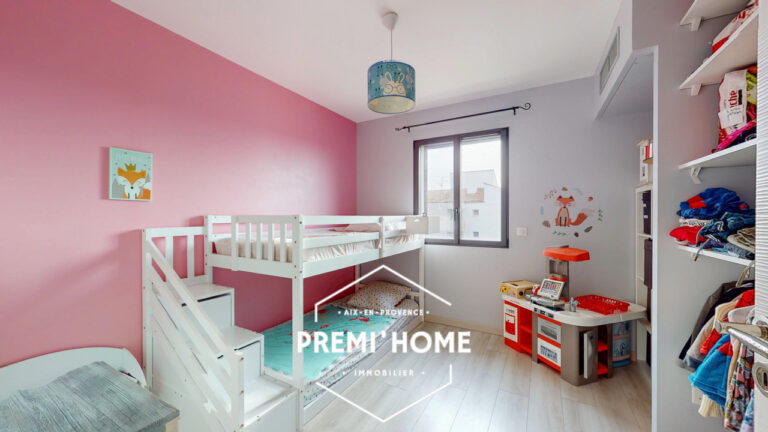 4 PIÈCES 105 M2 MAISON EN R+1 GARAGE ET JARDIN ST RÉMY - Premi'home Agence immobilière Aix En Provence