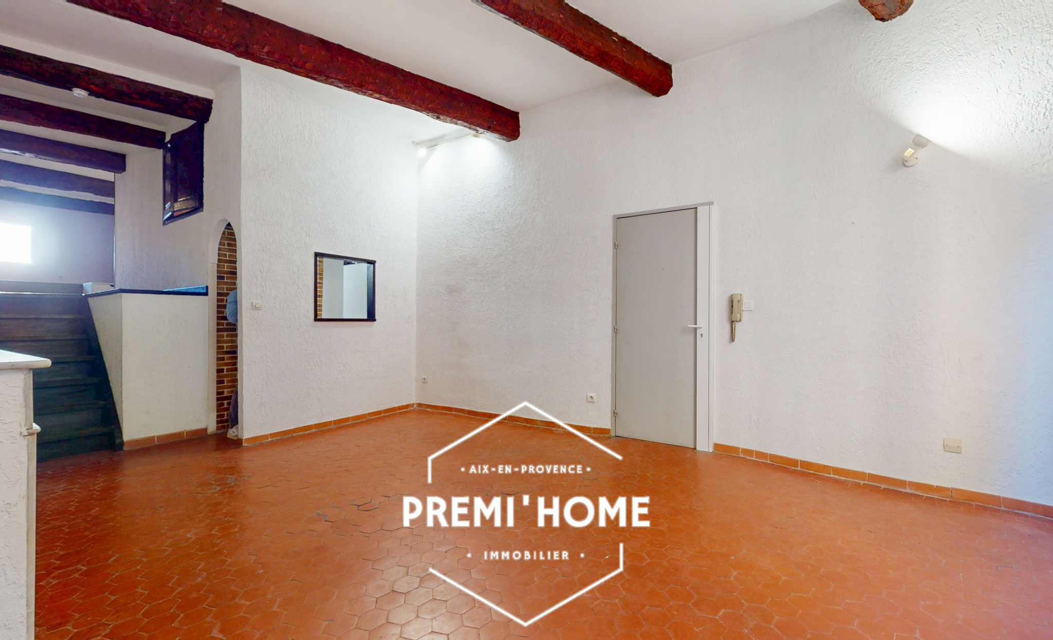 A VENDRE T2/3 CENTRE HISTORIQUE AIX EN PROVENCE - Premi'home Agence immobilière Aix En Provence