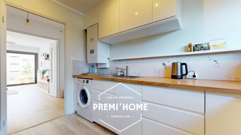 A VENDRE T2/3 RENOVE TOUR D&rsquo;AYGUOSI AIX EN PROVENCE - Premi'home Agence immobilière Aix En Provence