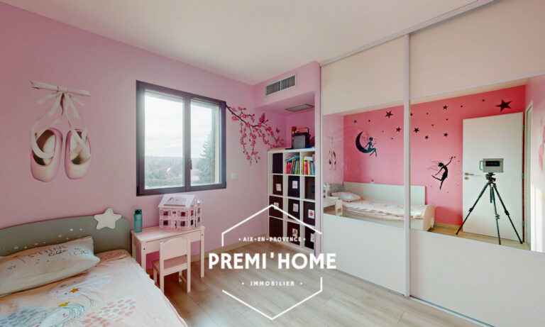 4 PIÈCES 105 M2 MAISON EN R+1 GARAGE ET JARDIN ST RÉMY - Premi'home Agence immobilière Aix En Provence