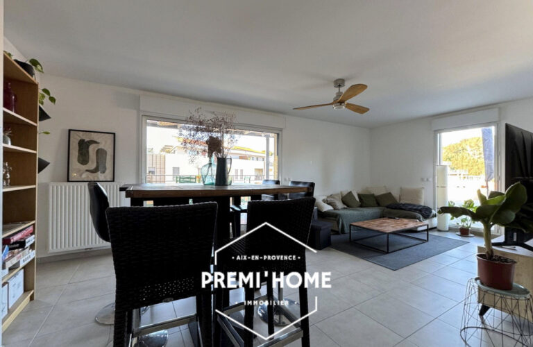 T4 AVEC TERRASSE DE 150m2 ET BOX A AIX - Premi'home Agence immobilière Aix En Provence