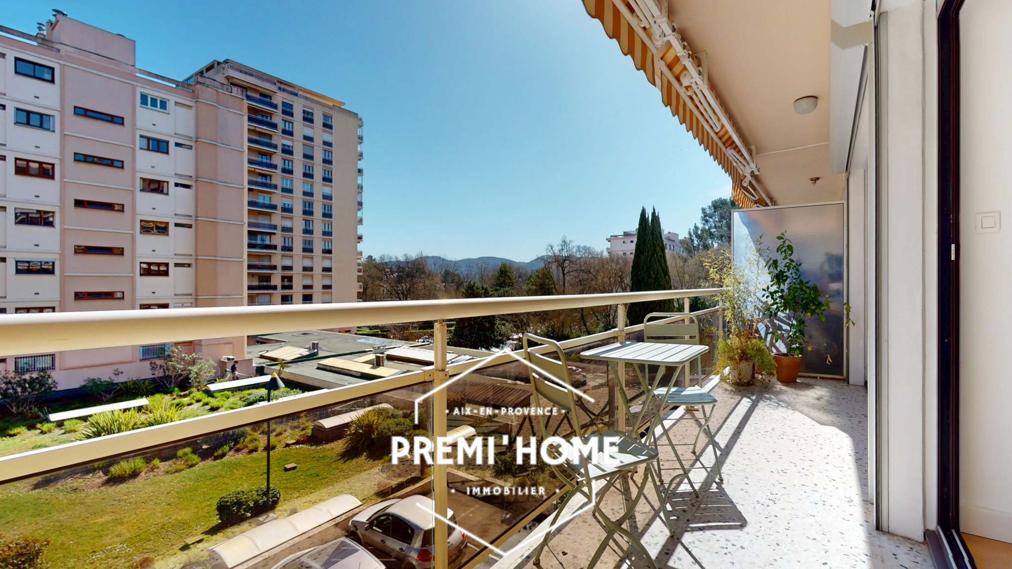 A VENDRE T2/3 RENOVE TOUR D&rsquo;AYGUOSI AIX EN PROVENCE - Premi'home Agence immobilière Aix En Provence