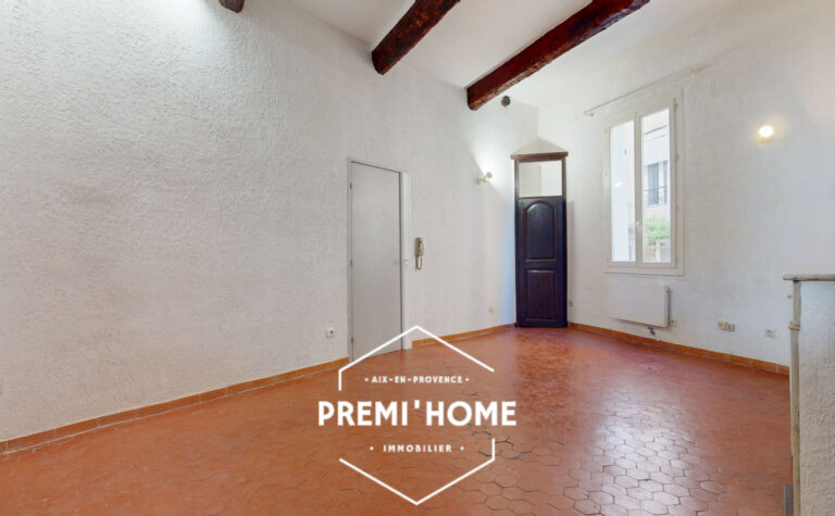 A VENDRE T2/3 CENTRE HISTORIQUE AIX EN PROVENCE - Premi'home Agence immobilière Aix En Provence