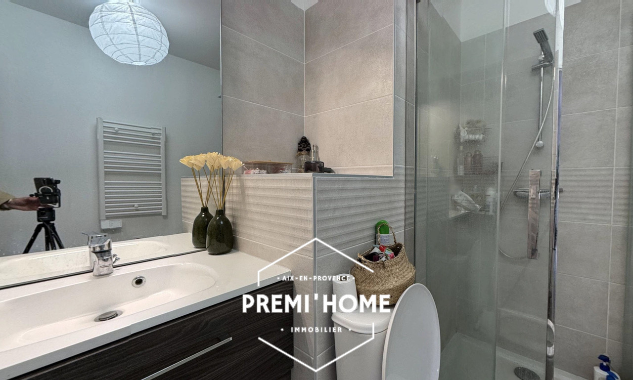 T4 AVEC TERRASSE DE 150m2 ET BOX A AIX - Premi'home Agence immobilière Aix En Provence