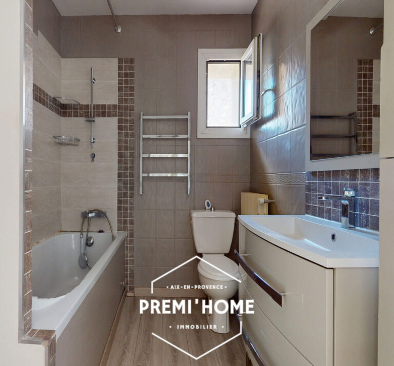 A VENDRE MAISON T4 + T2 AVEC TERRASSE & GARAGE A AUREILLE - Premi'home Agence immobilière Aix En Provence