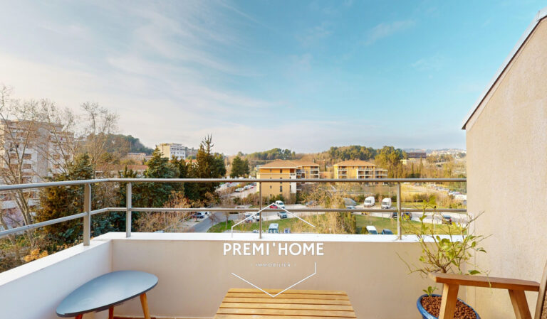 A VENDRE T2 DERNIER ETAGE AIX SUD - Premi'home Agence immobilière Aix En Provence