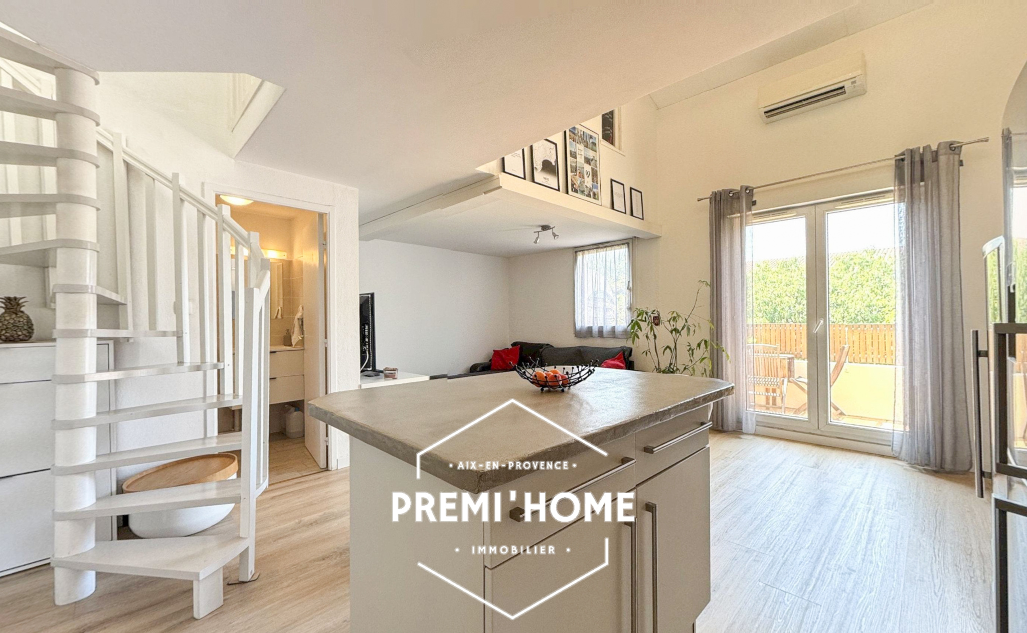 A VENDRE T2 EN DUPLEX RENOVE AIX OUEST - Premi'home Agence immobilière Aix En Provence