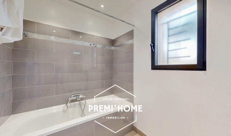 4 PIÈCES 105 M2 MAISON EN R+1 GARAGE ET JARDIN ST RÉMY - Premi'home Agence immobilière Aix En Provence