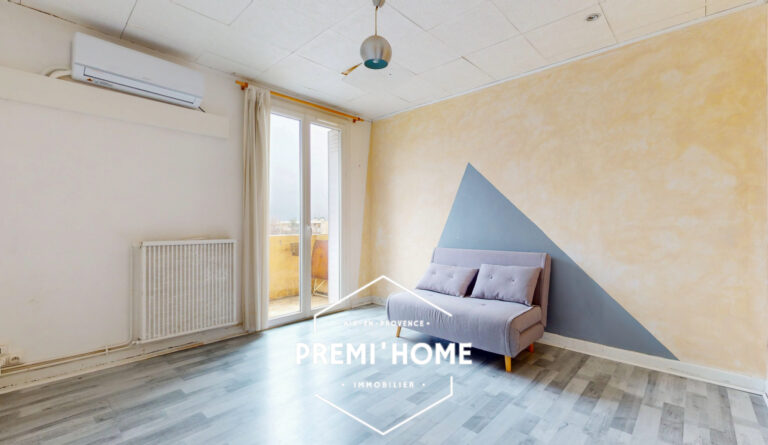 T3 A RAFRAICHIR DENIER ETAGE AIX EN PROVENCE - Premi'home Agence immobilière Aix En Provence