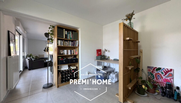 T4 AVEC TERRASSE DE 150m2 ET BOX A AIX - Premi'home Agence immobilière Aix En Provence