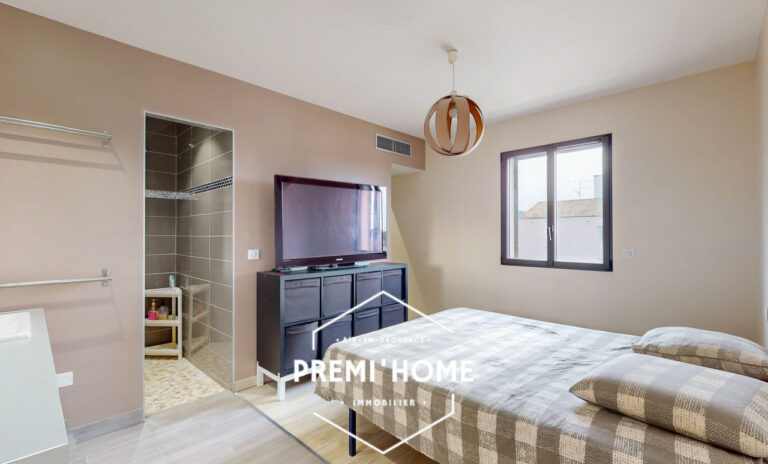 4 PIÈCES 105 M2 MAISON EN R+1 GARAGE ET JARDIN ST RÉMY - Premi'home Agence immobilière Aix En Provence