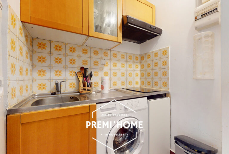 STUDIO AVEC JARDIN A VENDRE AIX LA TORSE - Premi'home Agence immobilière Aix En Provence