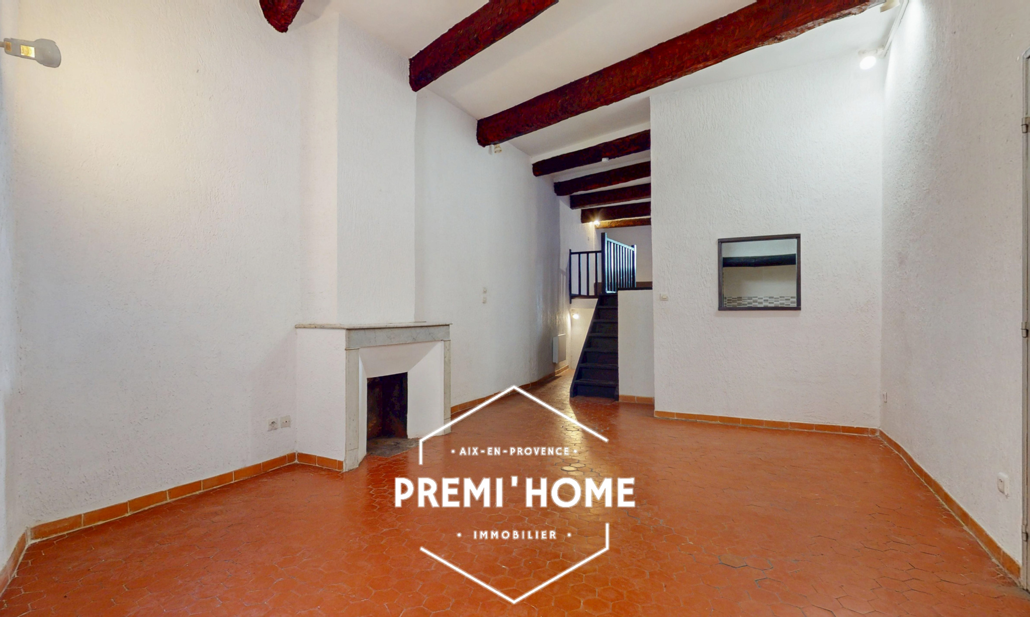 A VENDRE T2/3 CENTRE HISTORIQUE AIX EN PROVENCE - Premi'home Agence immobilière Aix En Provence