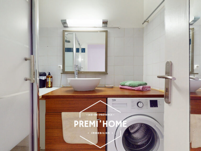 A VENDRE T2 AVEC BALCON DERNIER ETAGE AIX - Premi'home Agence immobilière Aix En Provence