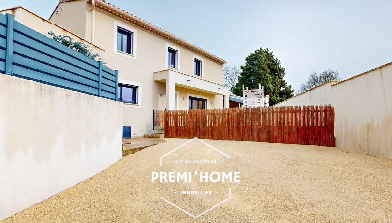 4 PIÈCES 105 M2 MAISON EN R+1 GARAGE ET JARDIN ST RÉMY - Premi'home Agence immobilière Aix En Provence