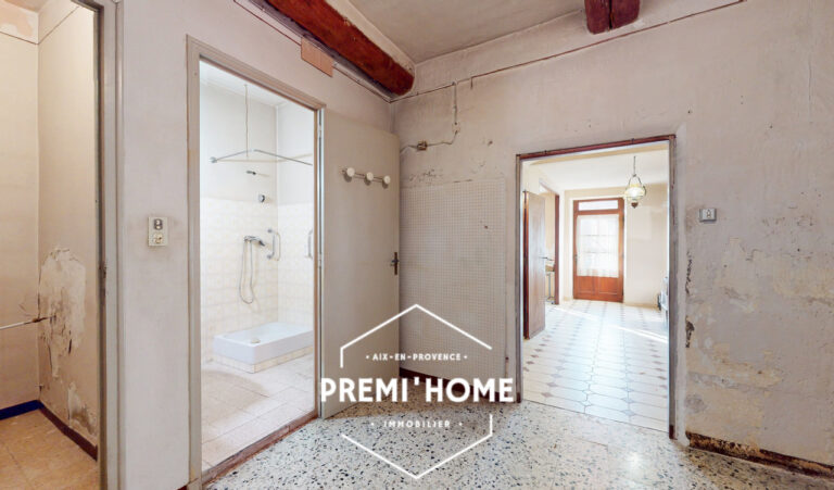 6 PIÈCES 105 M2 MAISON  DE VILLAGE À RÉNOVER AUREILLE - Premi'home Agence immobilière Aix En Provence