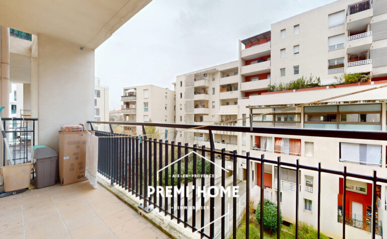 STUDIO DERNIER ETAGE QUARTIER RENAISSANCE AIX - Premi'home Agence immobilière Aix En Provence