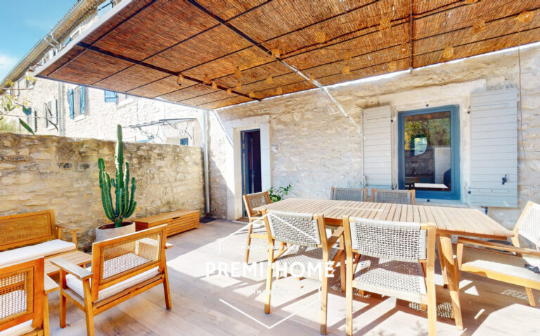 4 PIÈCES 90 M2 MAISON  EN R+2 AVEC TERRASSE SAINT-RÉMY DE PR - Premi'home Agence immobilière Aix En Provence