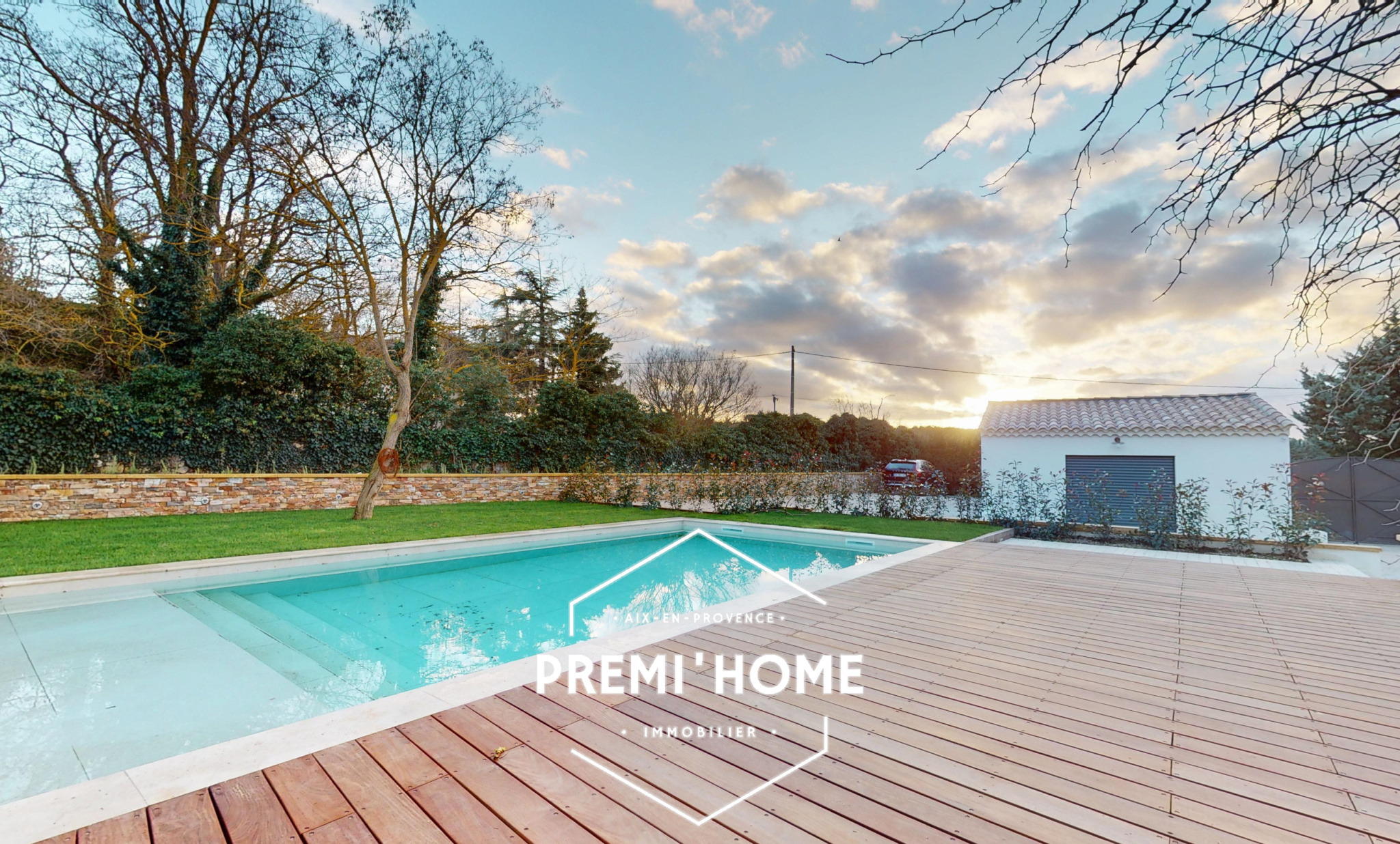 VILLA CONTEMPORAINE A VENDRE A PUYRICARD - Premi'home Agence immobilière Aix En Provence