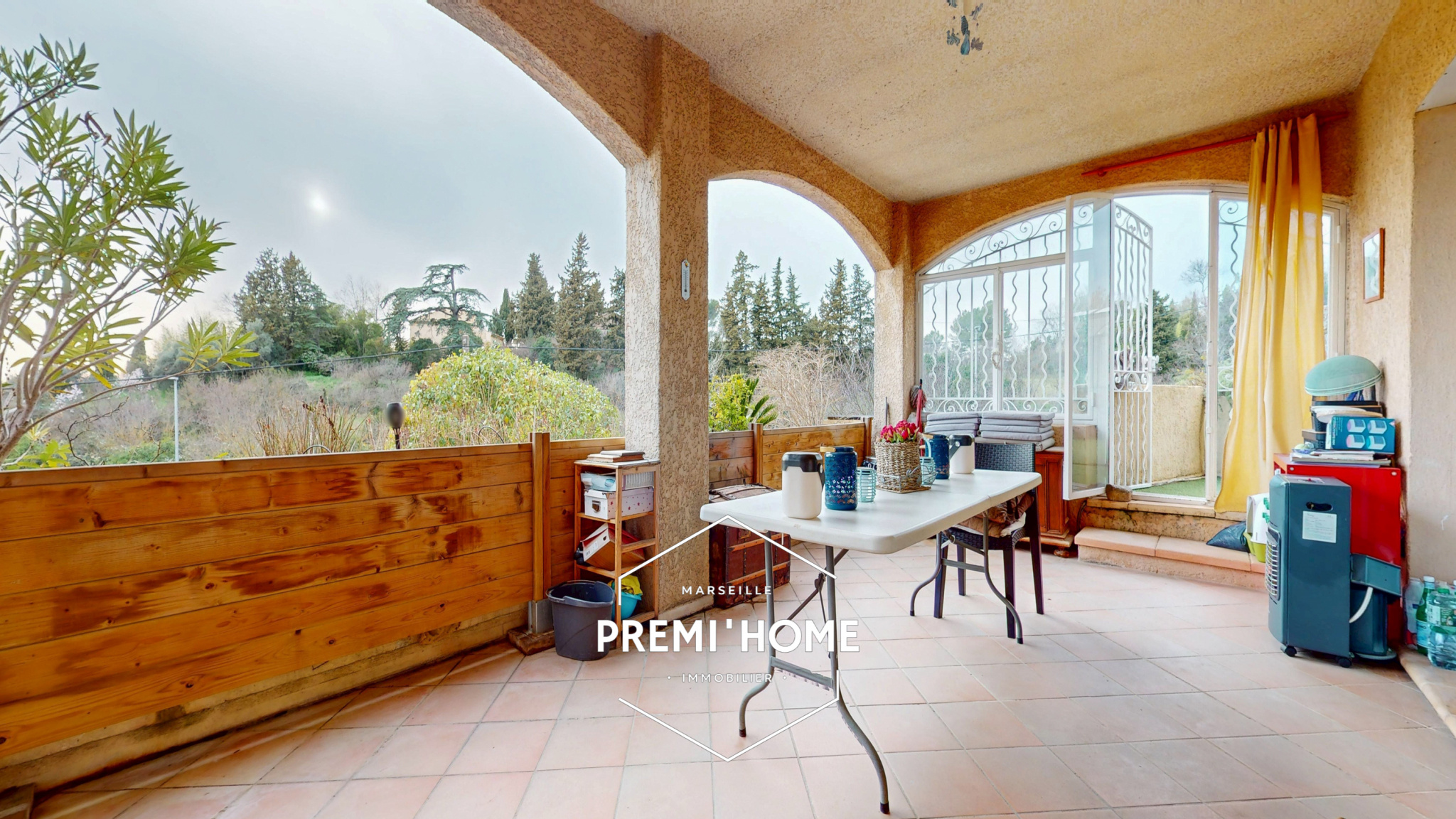 A VENDRE T3 AIX NORD GRANDE TERRASSE ET GARAGE - Premi'home Agence immobilière Aix En Provence